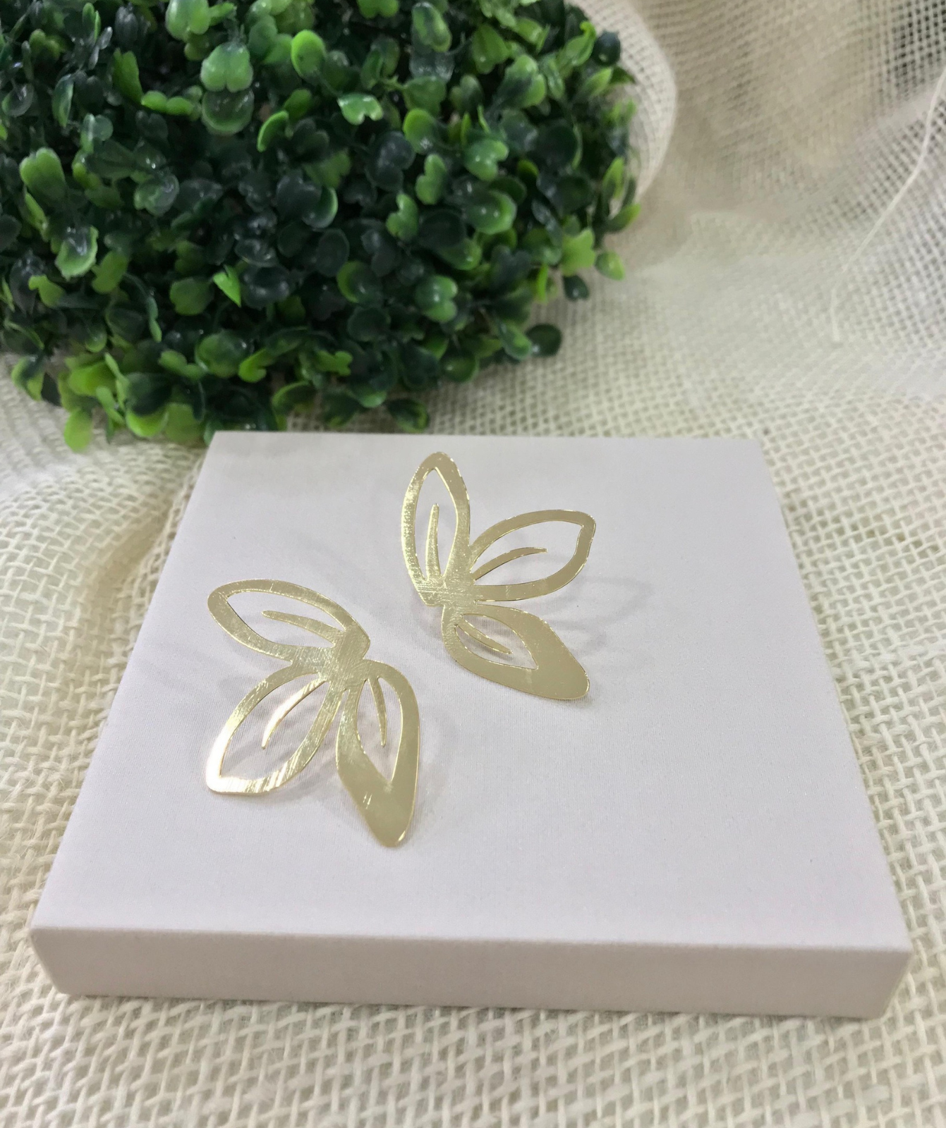 Brinco Floral Acetinado