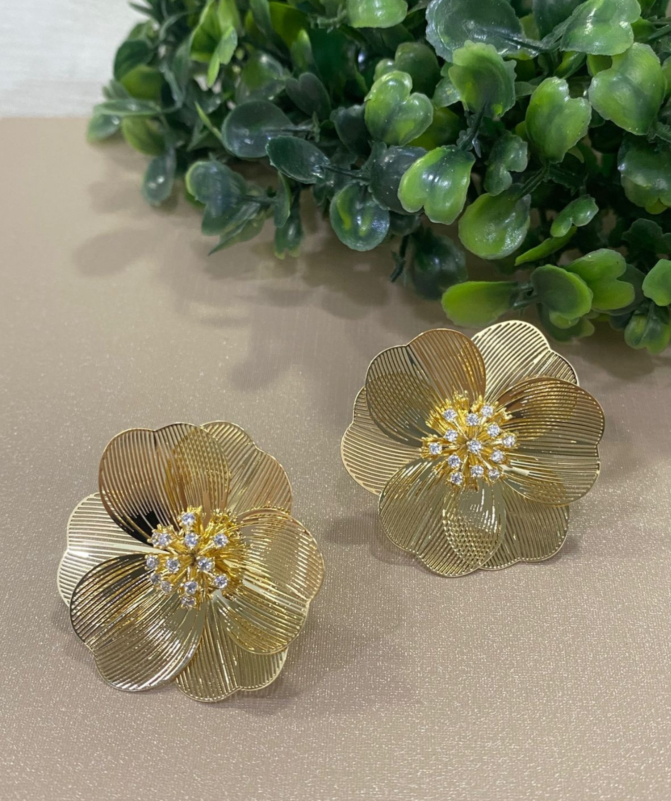 Brinco Floral Grande